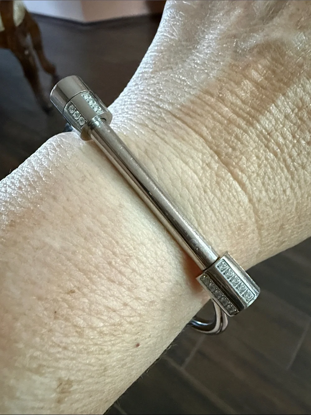 Stainless steel unisex bar bracelet
